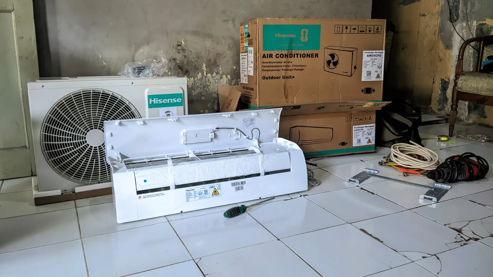 Pasang AC Hisense
